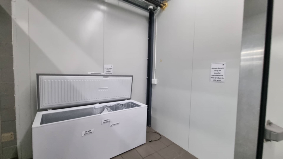 To Let Commercial Property for Rent in Salt River Western Cape